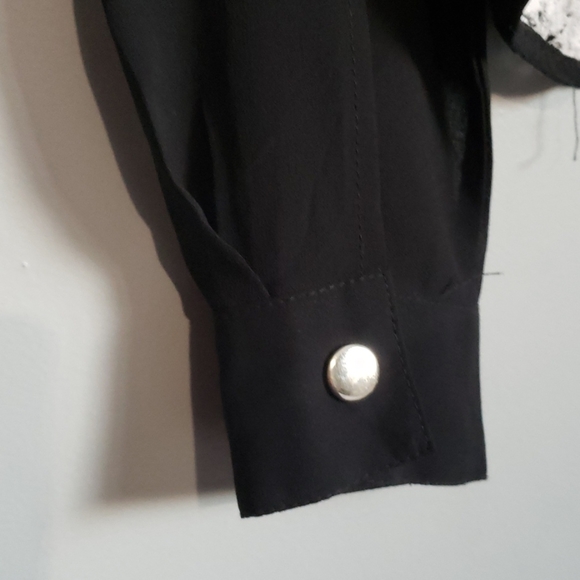 Ladies blouse - Picture 5 of 6